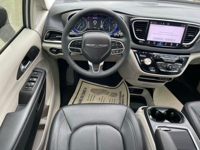 2024 Chrysler Pacifica Touring L FWD