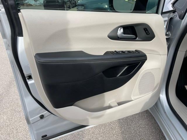 2024 Chrysler Pacifica Touring L FWD