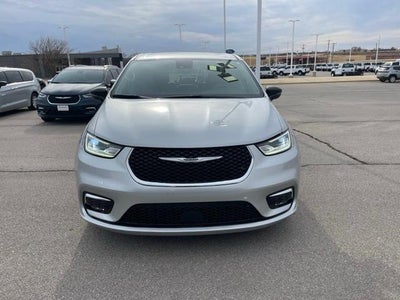 2024 Chrysler Pacifica Touring L FWD