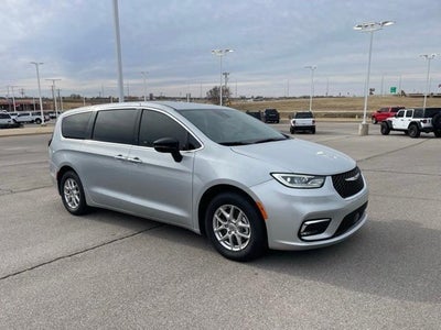 2024 Chrysler Pacifica Touring L FWD