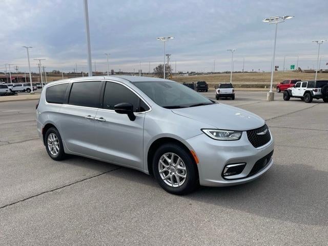 2024 Chrysler Pacifica Touring L FWD