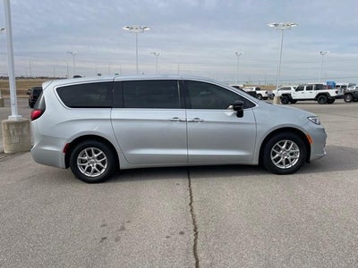 2024 Chrysler Pacifica Touring L FWD