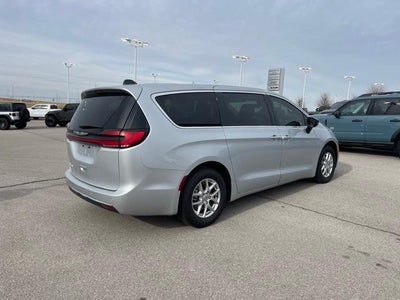 2024 Chrysler Pacifica Touring L FWD