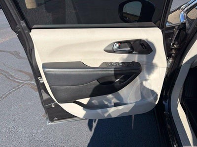 2023 Chrysler Pacifica Touring L FWD