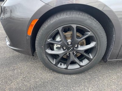 2022 Chrysler Pacifica Touring L FWD