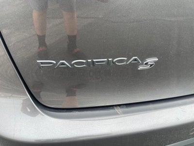2022 Chrysler Pacifica Touring L FWD