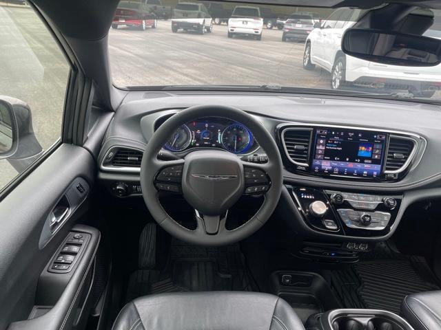 2022 Chrysler Pacifica Touring L FWD