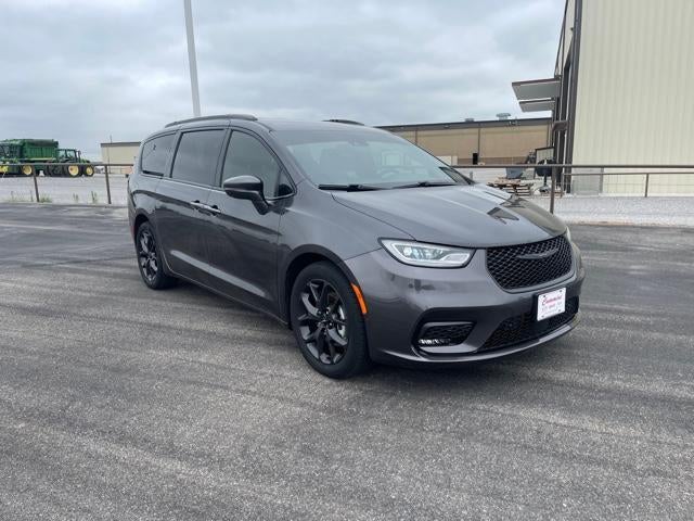 2022 Chrysler Pacifica Touring L FWD