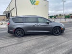 2022 Chrysler Pacifica Touring L FWD