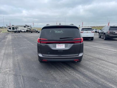 2022 Chrysler Pacifica Touring L FWD