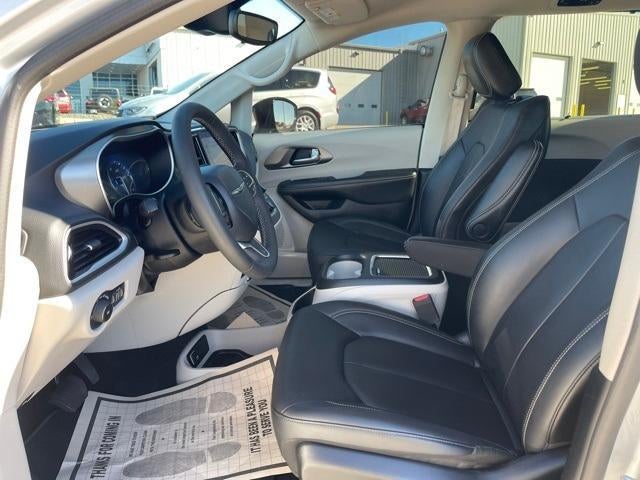 2024 Chrysler Pacifica Touring L FWD
