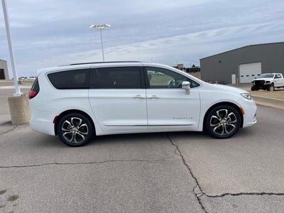 2022 Chrysler Pacifica Pinnacle FWD