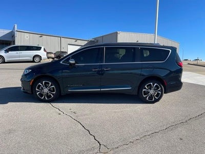 2023 Chrysler Pacifica Pinnacle AWD