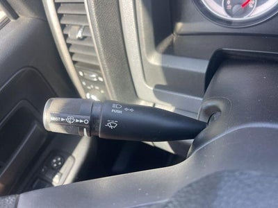 2022 RAM 3500 Tradesman 4x4 Crew Cab 8' Box