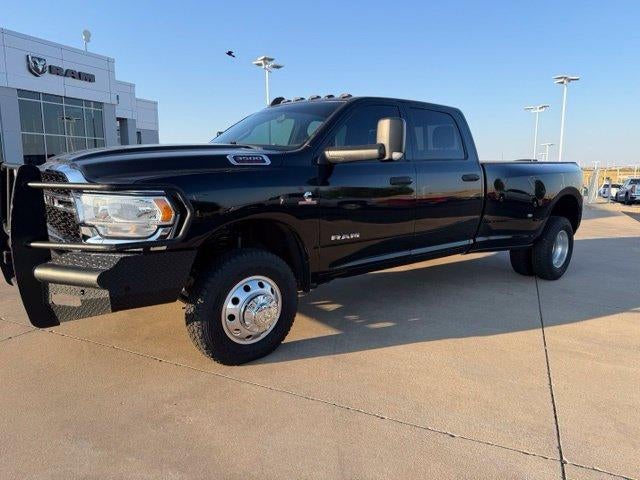 2021 RAM 3500 Tradesman 4x4 Crew Cab 8' Box
