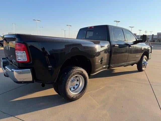 2021 RAM 3500 Tradesman 4x4 Crew Cab 8' Box