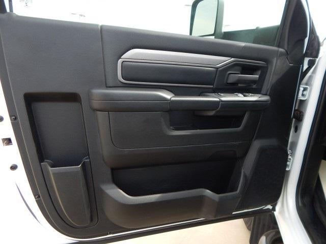 2022 RAM 2500 Tradesman 4x4 Reg Cab 8' Box