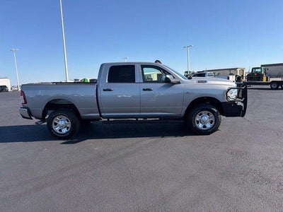 2022 RAM 2500 Tradesman 4x4 Crew Cab 6'4" Box