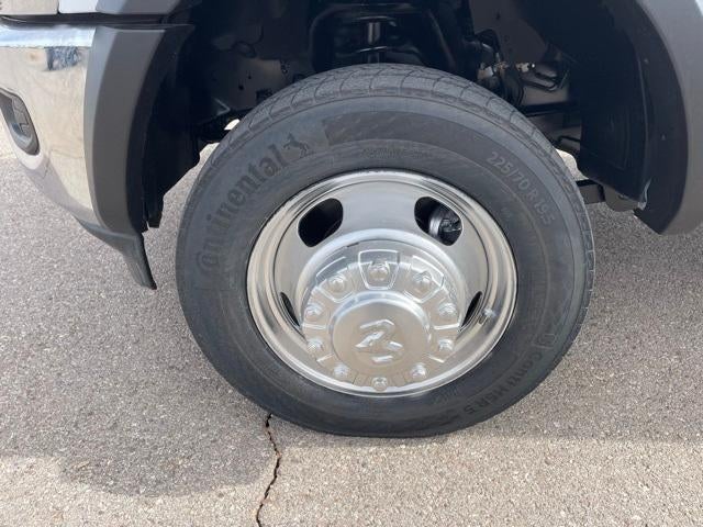 2022 RAM 4500 Chassis Cab SLT 4x4 Crew Cab 84" CA 197.4" WB