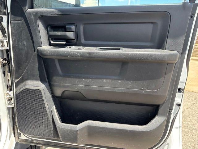 2016 RAM 5500 2WD Crew Cab 197" WB 84" CA Tradesman