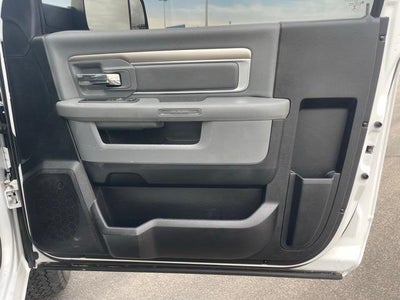 2014 RAM 3500 4WD Reg Cab 167" WB 84" CA Tradesman