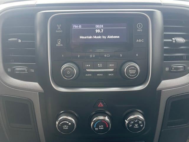 2014 RAM 3500 4WD Reg Cab 167" WB 84" CA Tradesman