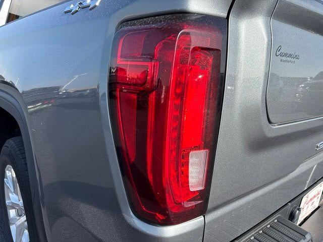2021 GMC Sierra 1500 Crew Cab Short Box 4-Wheel Drive SLT