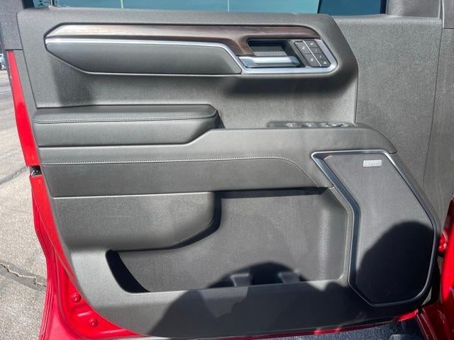 2022 GMC Sierra 1500 Crew Cab Short Box 4-Wheel Drive SLT