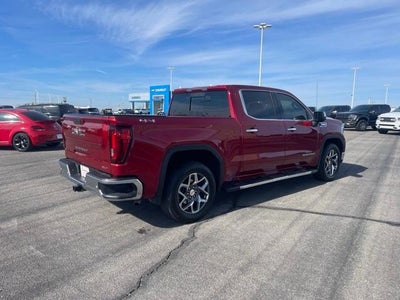 2022 GMC Sierra 1500 Crew Cab Short Box 4-Wheel Drive SLT