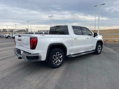 2022 GMC Sierra 1500 Crew Cab Short Box 4-Wheel Drive SLT