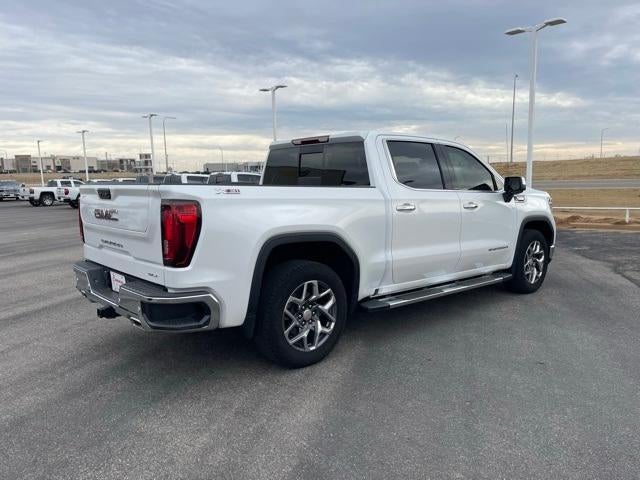 2022 GMC Sierra 1500 Crew Cab Short Box 4-Wheel Drive SLT