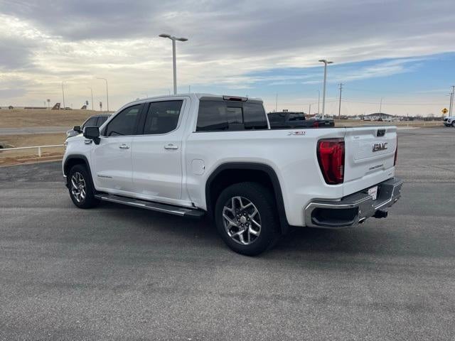 2022 GMC Sierra 1500 Crew Cab Short Box 4-Wheel Drive SLT