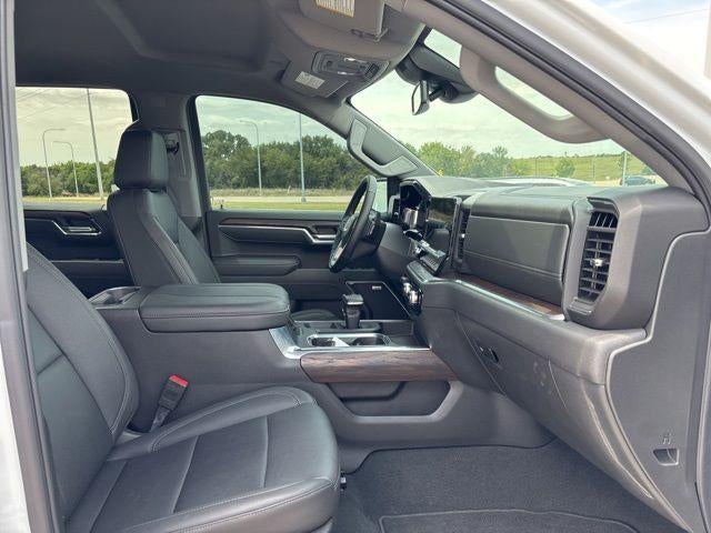 2025 GMC Sierra 1500 Crew Cab Short Box 4-Wheel Drive SLT