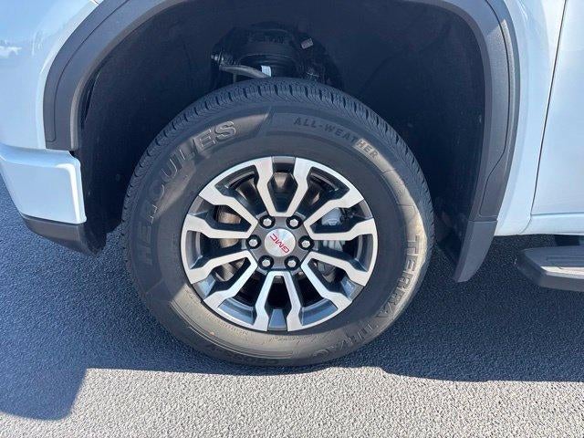 2022 GMC Sierra 1500 Crew Cab Short Box 4-Wheel Drive AT4
