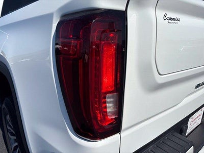 2022 GMC Sierra 1500 Crew Cab Short Box 4-Wheel Drive AT4