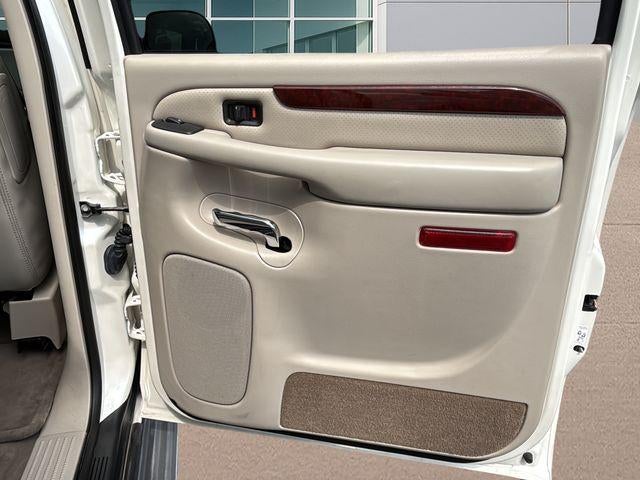 2005 Cadillac Escalade EXT Base