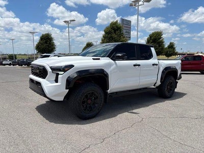2025 Toyota Tacoma 4WD 4WD TRD Sport Hybrid Double Cab 5' Bed AT (Natl)
