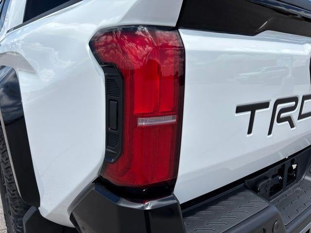 2025 Toyota Tacoma 4WD 4WD TRD Sport Hybrid Double Cab 5' Bed AT (Natl)