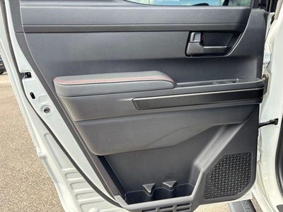 2025 Toyota Tacoma 4WD 4WD TRD Sport Hybrid Double Cab 5' Bed AT (Natl)