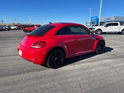 2019 Volkswagen Beetle SE Auto