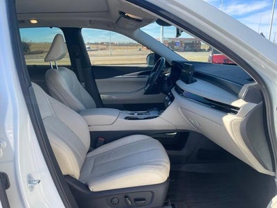 2023 INFINITI QX60 LUXE AWD